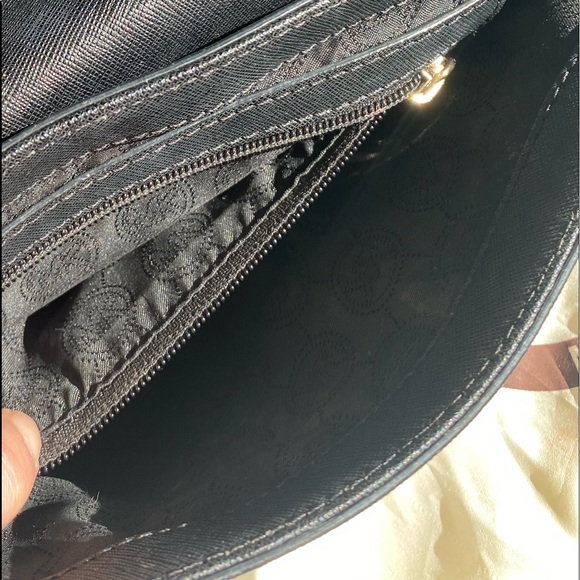 Michael Kors Handbag - Picture 8 of 9